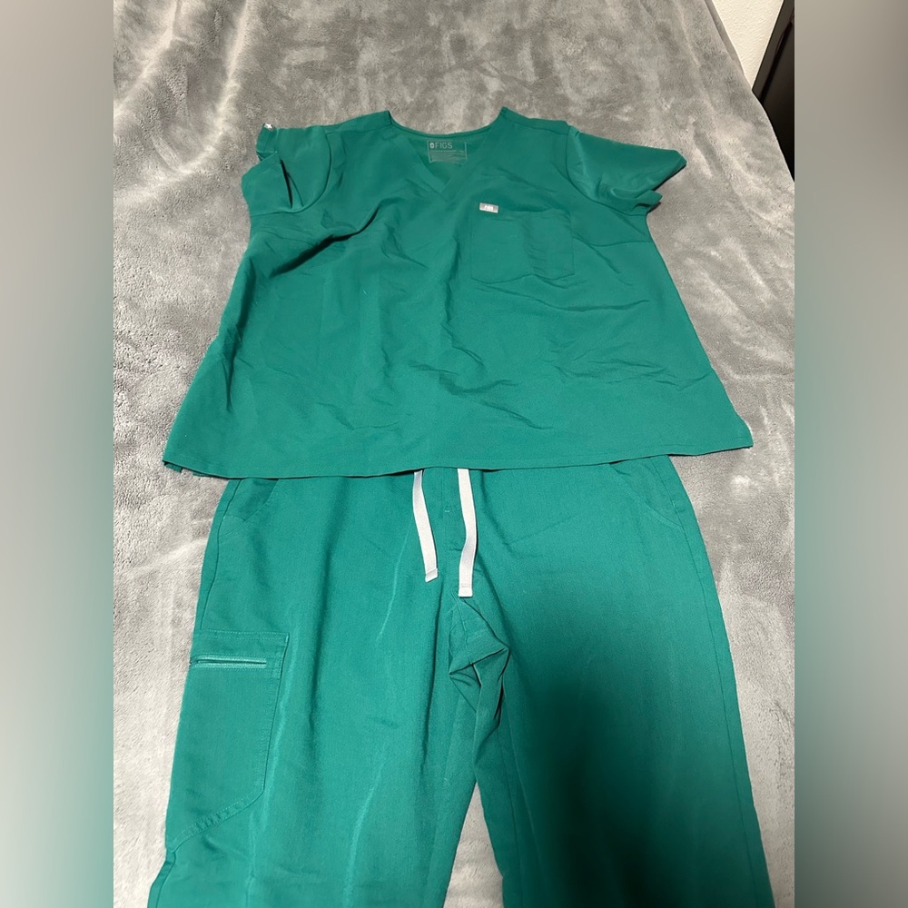 Figs Zamora Jogger pants 2XL TALL & Catarina One Pocket 3XL. Smoke free home.